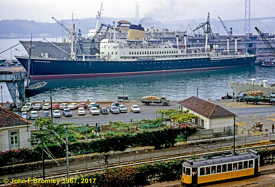 File:CCFL331@DocaE+2paquetes(1967).jpg