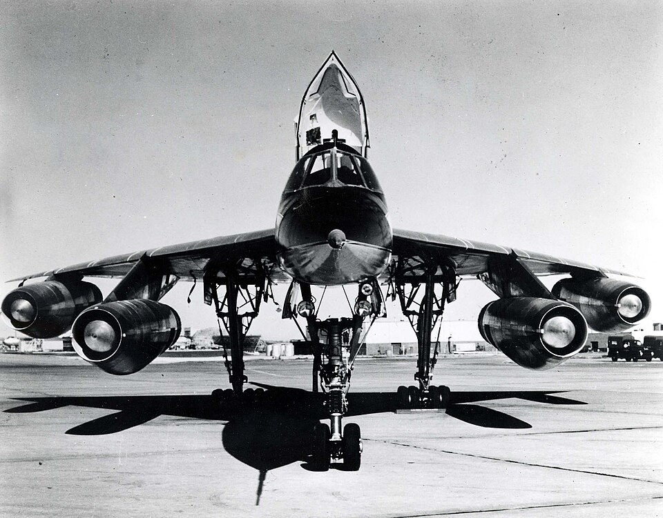 File:Convair B-58A Hustler front view 061101-F-1234P-021.jpg