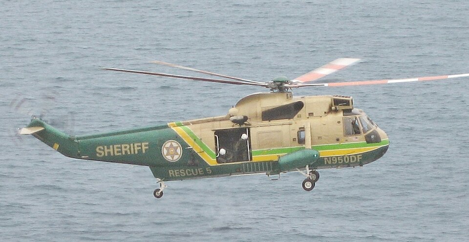 File:LACS N950DF Sea King.jpg