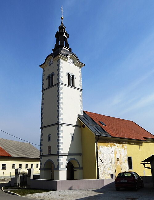 File:Matena Slovenia - church.JPG