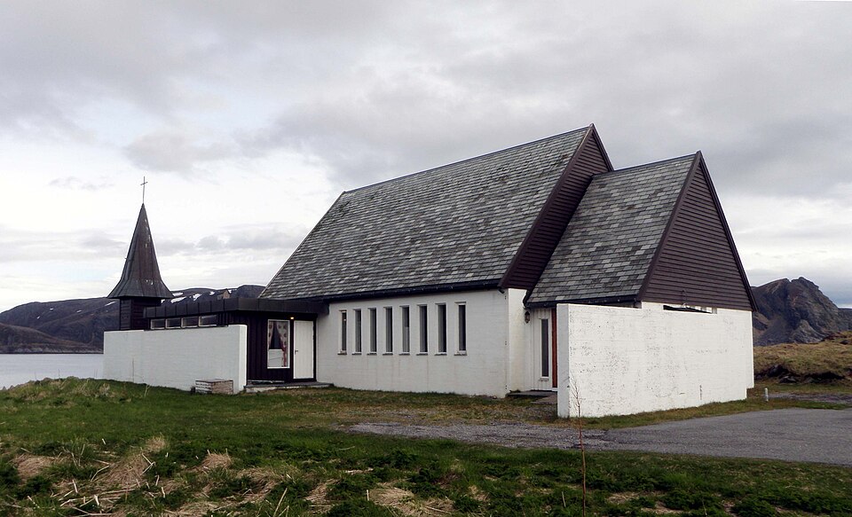 File:Sørvær Chapel (2015).jpg