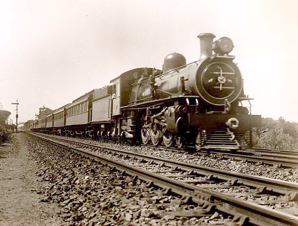 File:SAR Class 10B (4-6-2).jpg