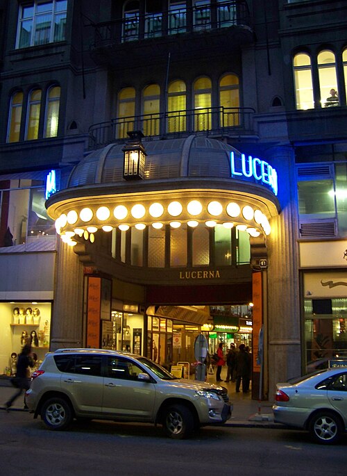 File:Štěpánská, Lucerna, pasáž.jpg