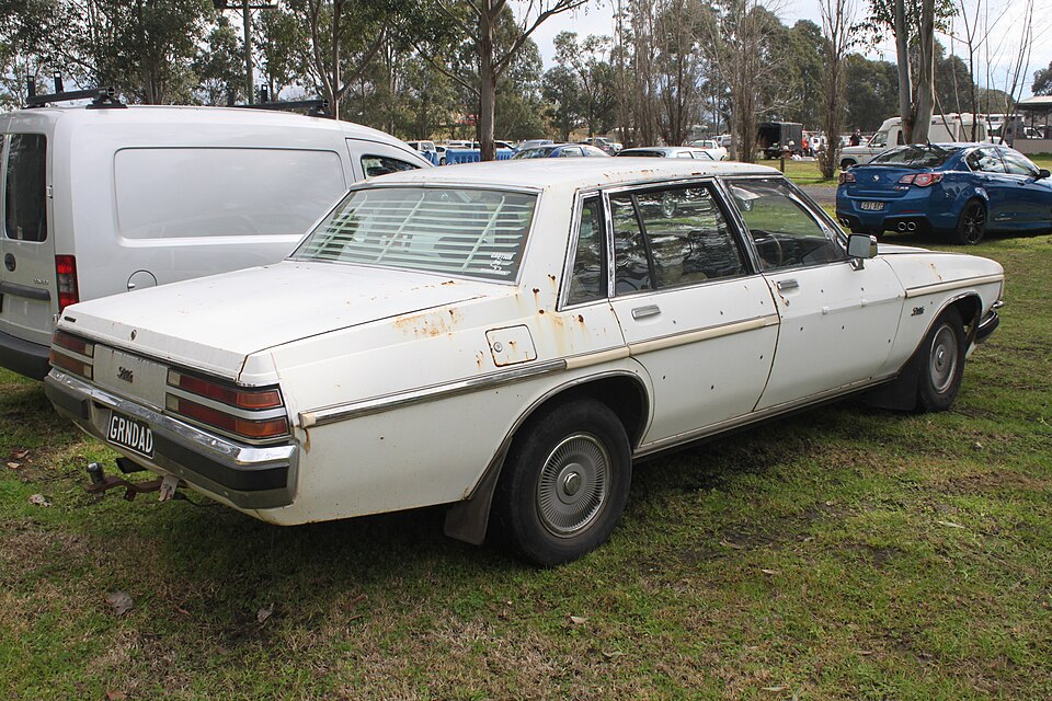 File:1982 Statesman DeVille (WB) sedan (20894353775).jpg