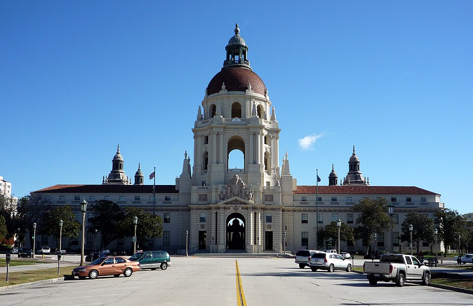 File:2008-1226-Pasadena-003-CityHall.jpg
