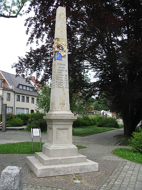 File:BIW Postmeilensäule W.JPG