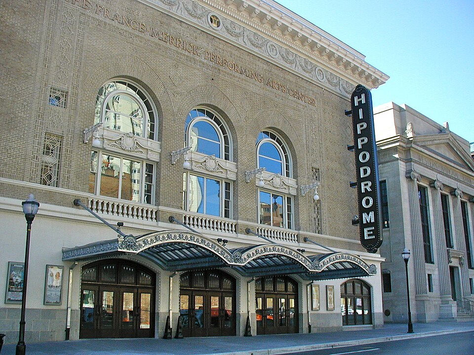 File:Hippodrome 2004.jpg