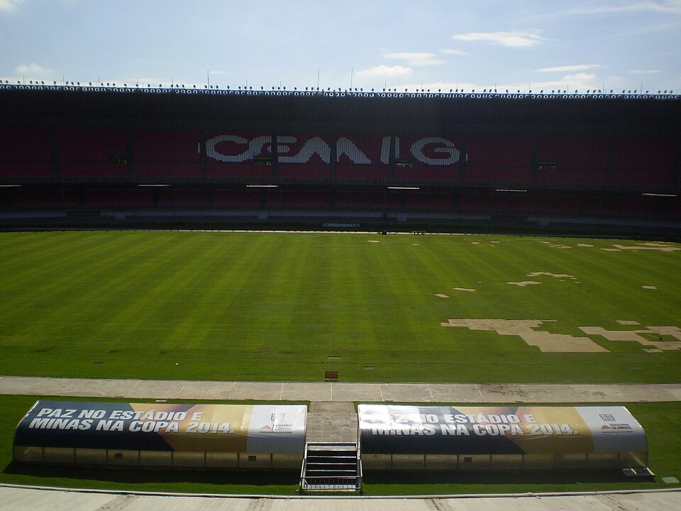 File:Mineirão empty interior.jpg
