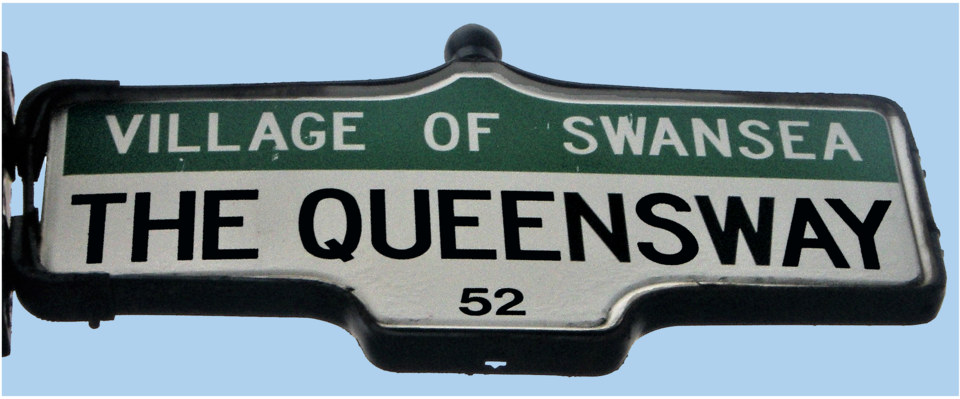File:QueenswayStreetSign.png