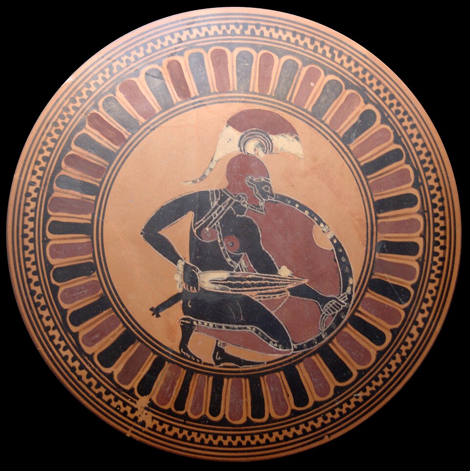 File:Squatting warrior Staatliche Antikensammlungen 8966.jpg