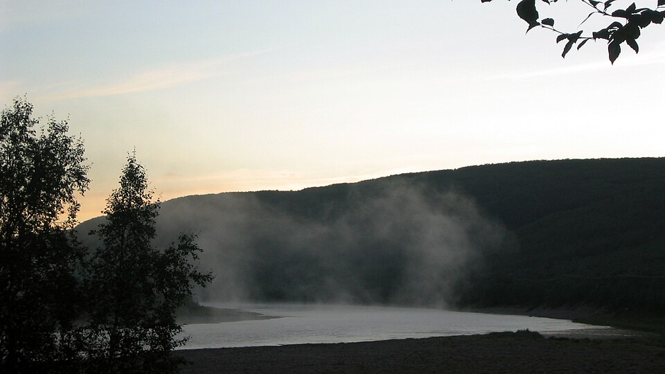 File:Summer fog Tenojoki.jpg