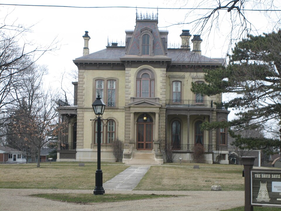File:Bloomington Il David Davis Mansion3.JPG