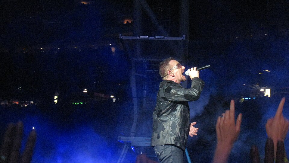File:Bono2009.JPG