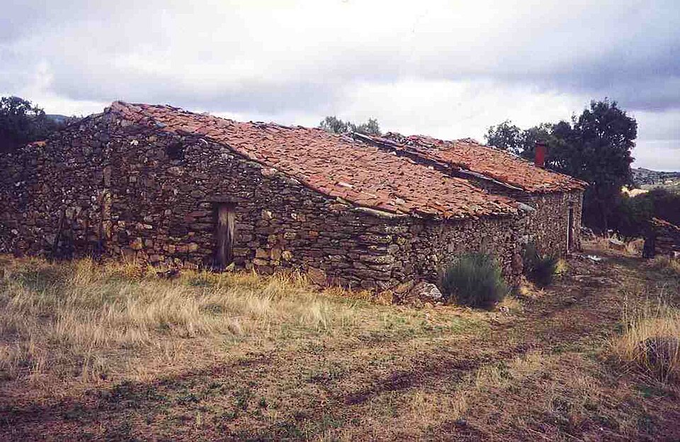 File:Casa de Pedra.jpg