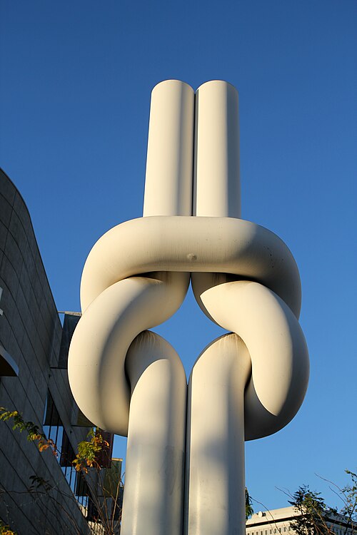 File:Friendship knot Japan Town.JPG