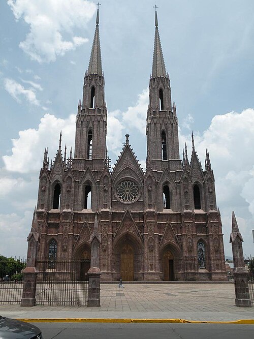 File:Santuario deGuadalupe Mexico.jpg