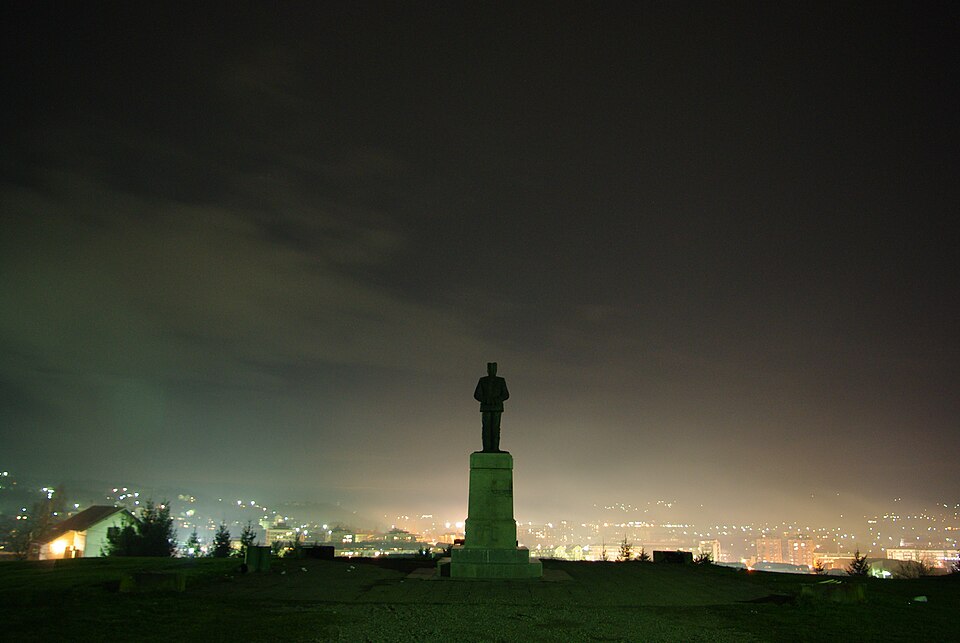 File:Statue of Duke Stepa Stepanovic.jpg