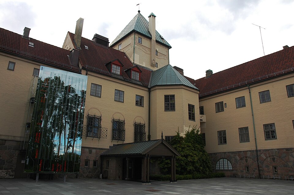 File:Villa Grande facade in Bygdoy Oslo.jpg