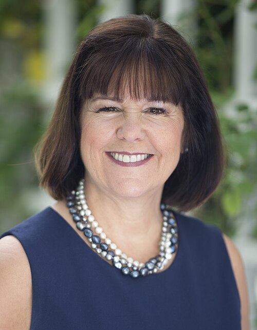 File:Karen Pence official portrait (cropped).jpg
