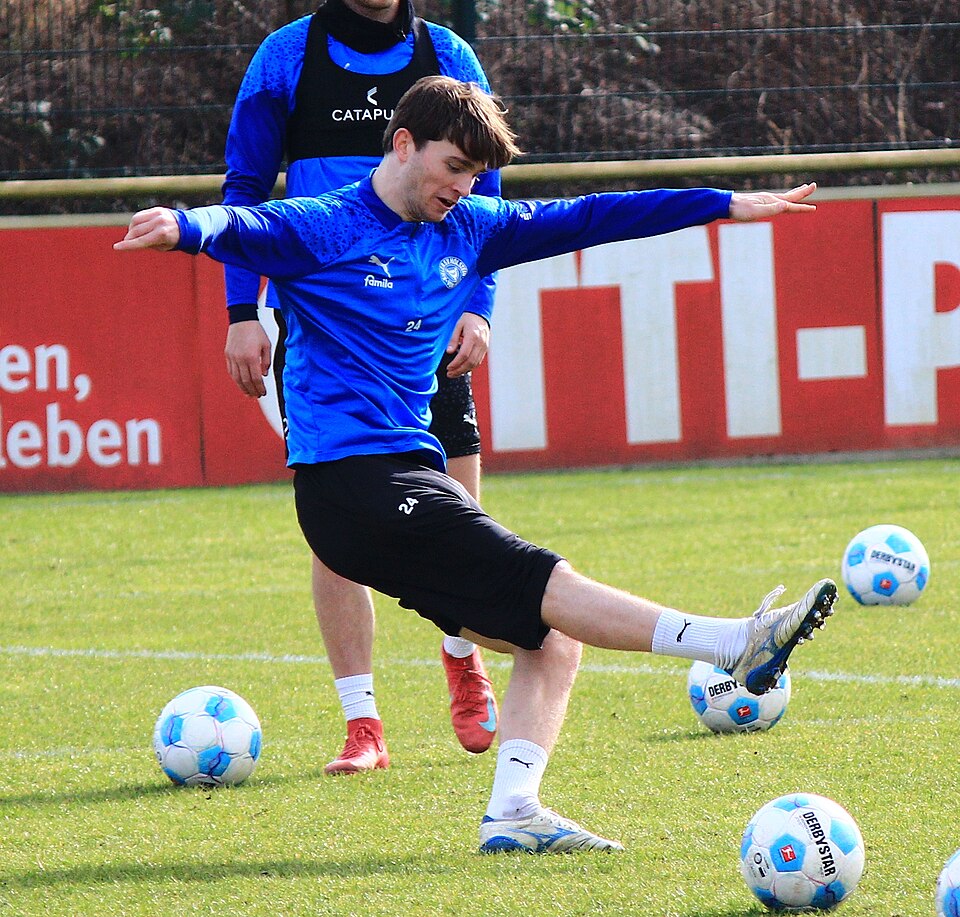 File:2025-03-05 Magnus Knudsen Holstein Kiel pic1.jpg