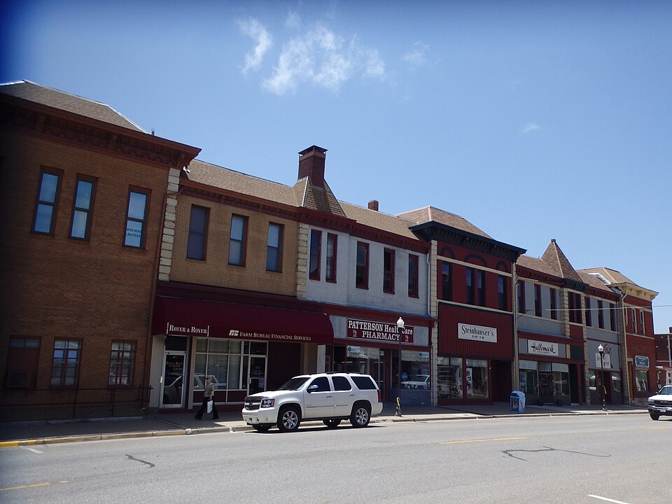 File:Abilene, KS (14384028383).jpg