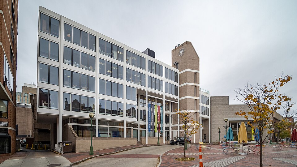 File:Long Wharf Theatre (54106005531).jpg
