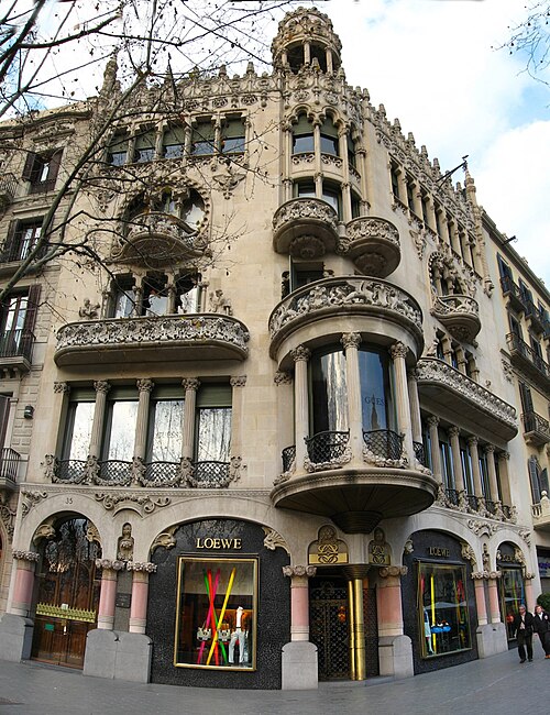File:CasaLleoMorera-Full.jpg