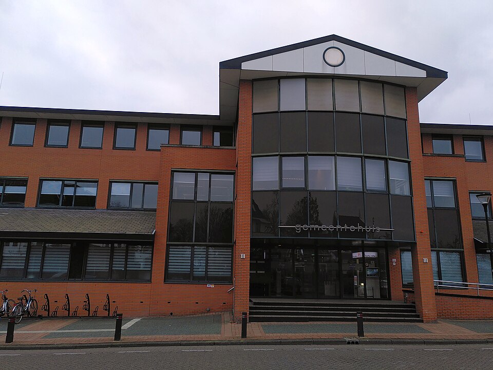File:Gemeentehuis De Ronde Venen.jpg