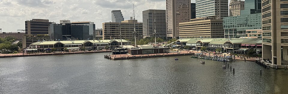 File:Harborplace Baltimore.jpg