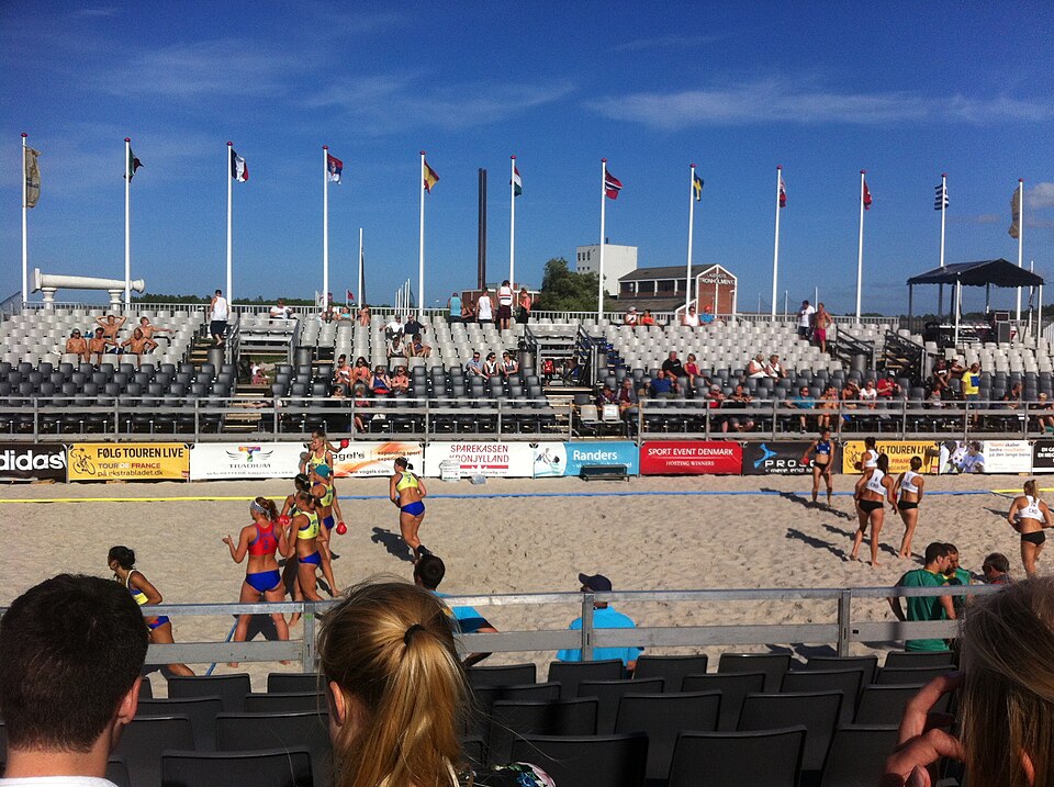 File:International beach handball tournament.jpg