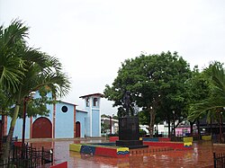 Bolívar Plaza