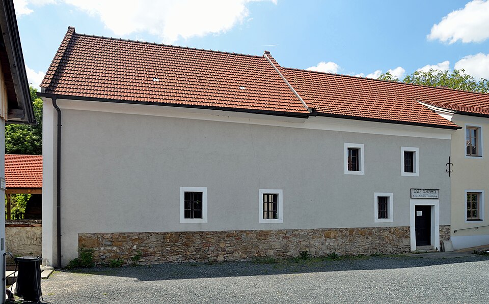 File:Schönbeck-Mühle, Maria-Anzbach 1.jpg