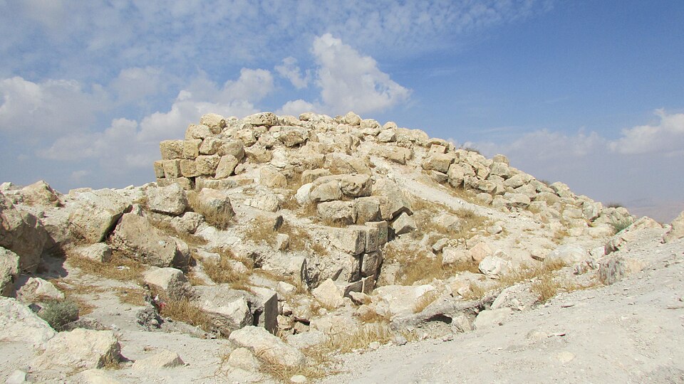 File:Fortress8185.JPG