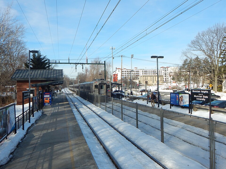 File:Montclair Heights Station - February 2015.jpg