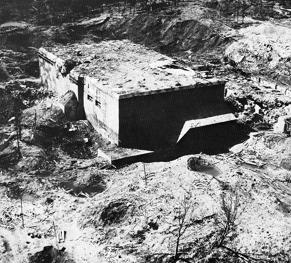 File:Watten bunker exterior 1945.jpg