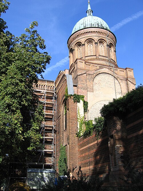 File:St Michael Berlin Seite.JPG