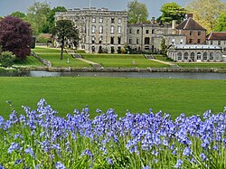 Stoneleigh Abbey purchased by Sir Rowland Hill for Leigh