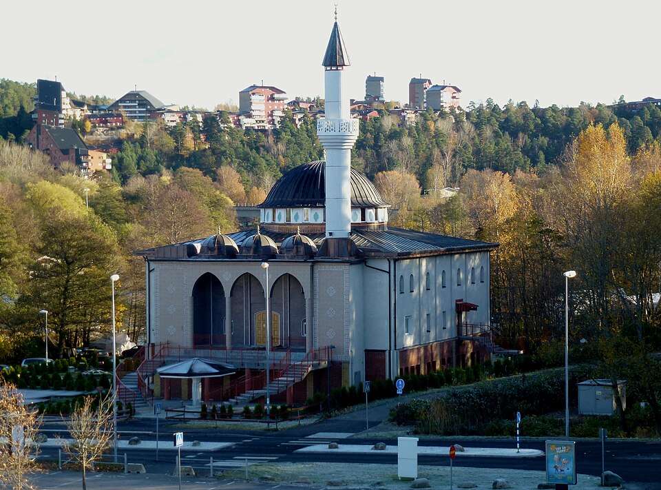 File:Fittja moske 2012.jpg