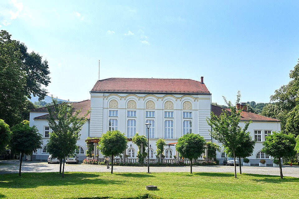 File:Kur salon, Banja Koviljača 05.jpg
