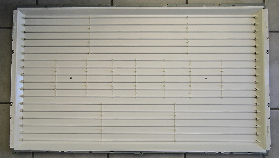 File:LCD-TV Backlight with CCFL.jpg