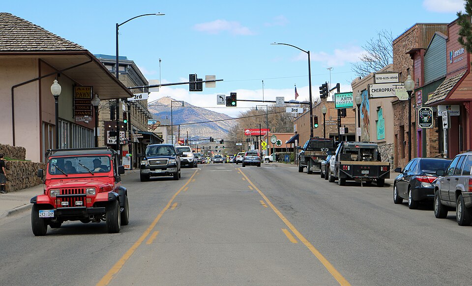 File:Rifle, Colorado.JPG