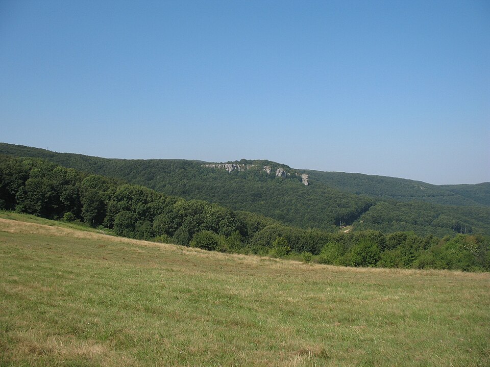 File:Samanjac Hajdučki kamen2.jpg