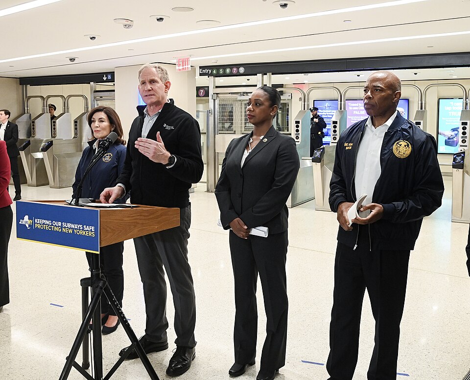 File:Subway Safety Announcement (52446727995).jpg