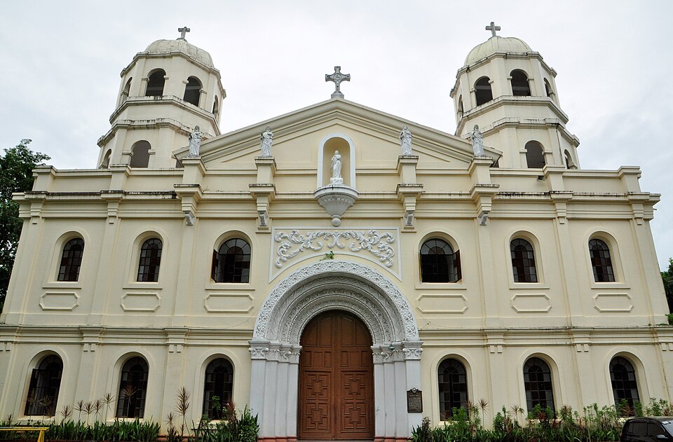File:Tanauan Church Front.jpg