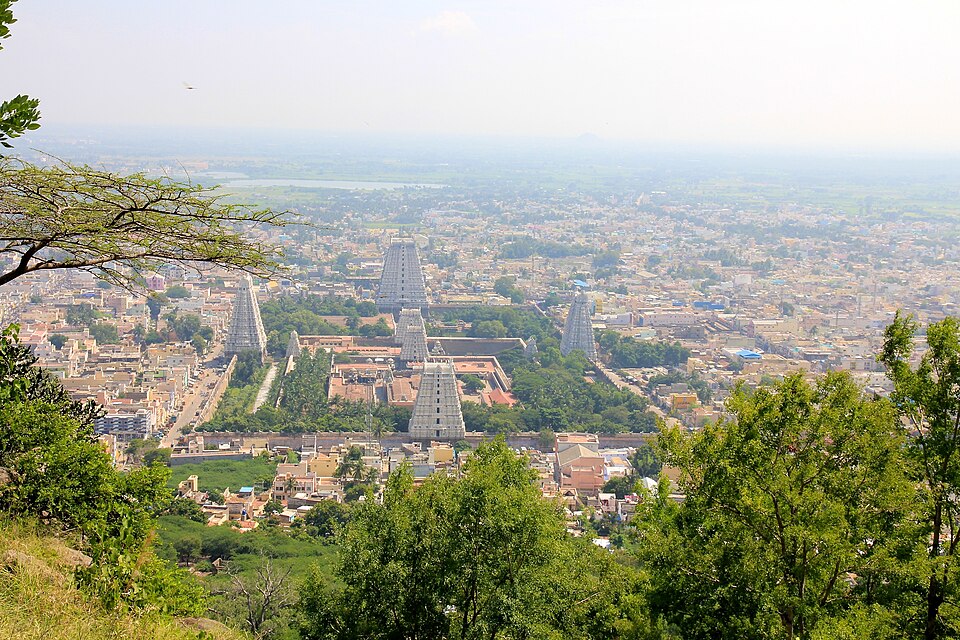 File:01AnnamalaiyarTemple&Thiruvannamalai&TamilNadu&AerialViewfromVirupakshaCave.jpg