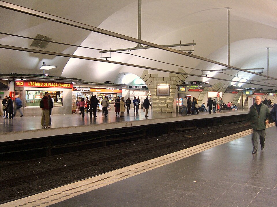 File:Barcelona metro pl Espanya.JPG