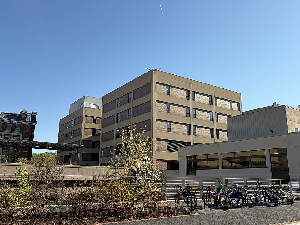 File:Comprehensive Care Center.jpg