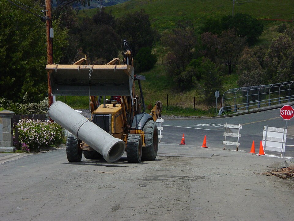 File:ExcavatorLoader3655.JPG