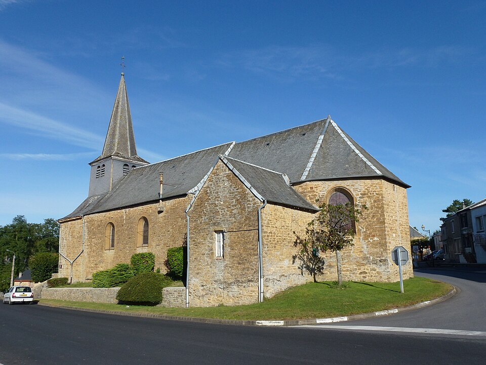 File:Lonny (Ardennes) église, chevet.JPG