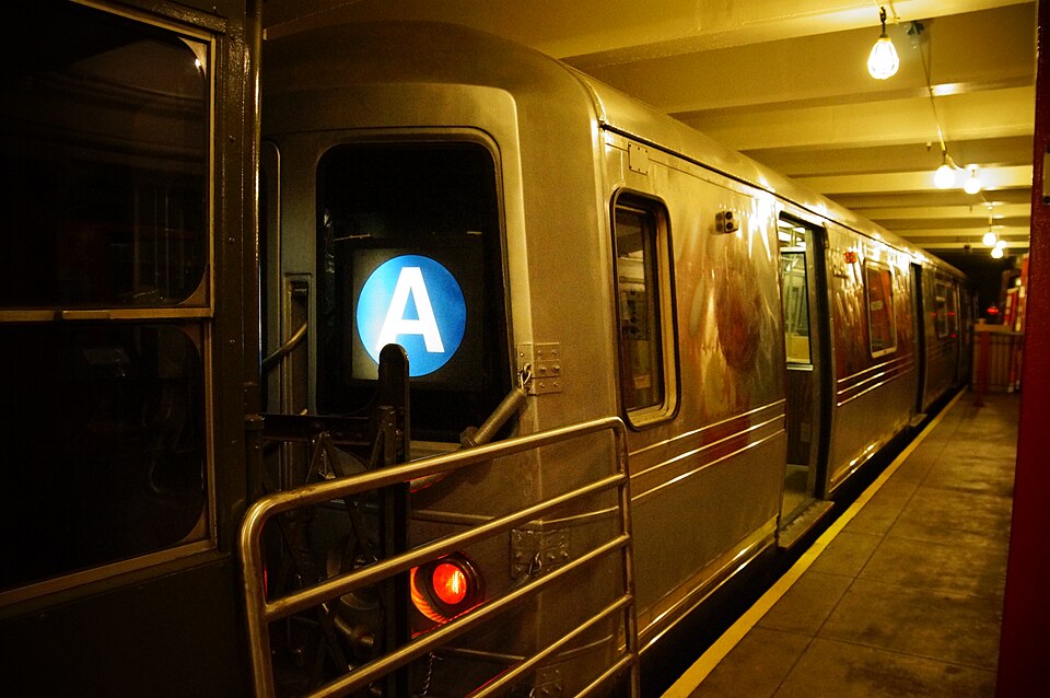 File:MTA NYC R44 5240.JPG
